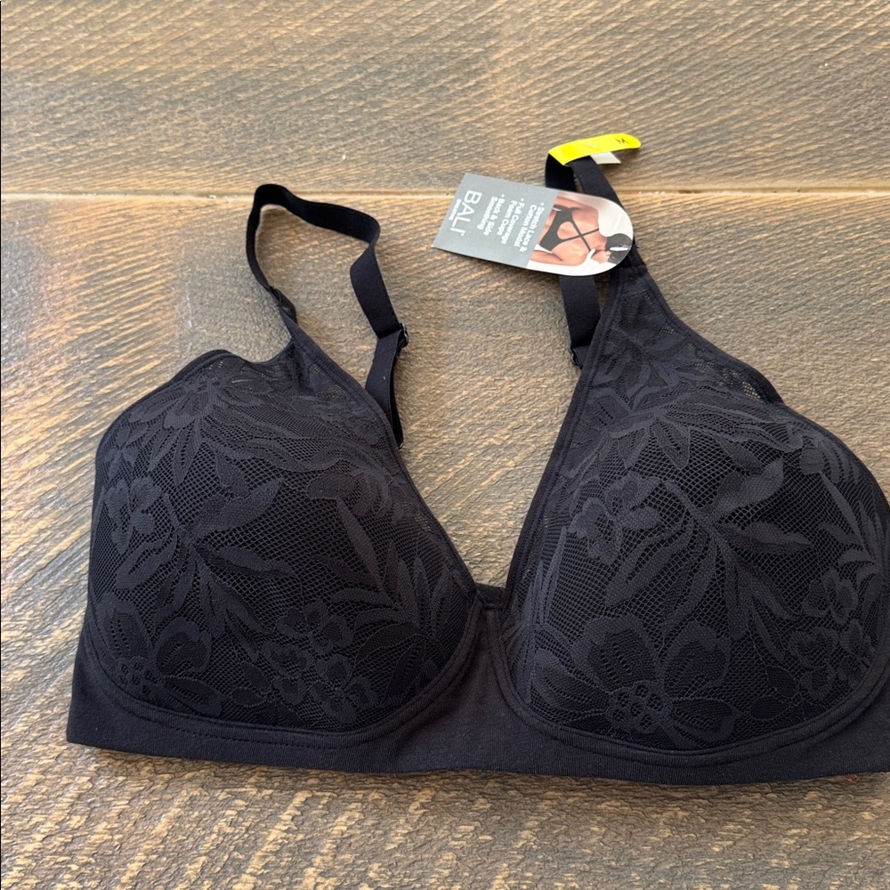 Bali Women's Elegant Black Lace Bra, Size M